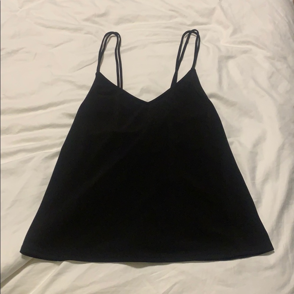 Silence + noise black top